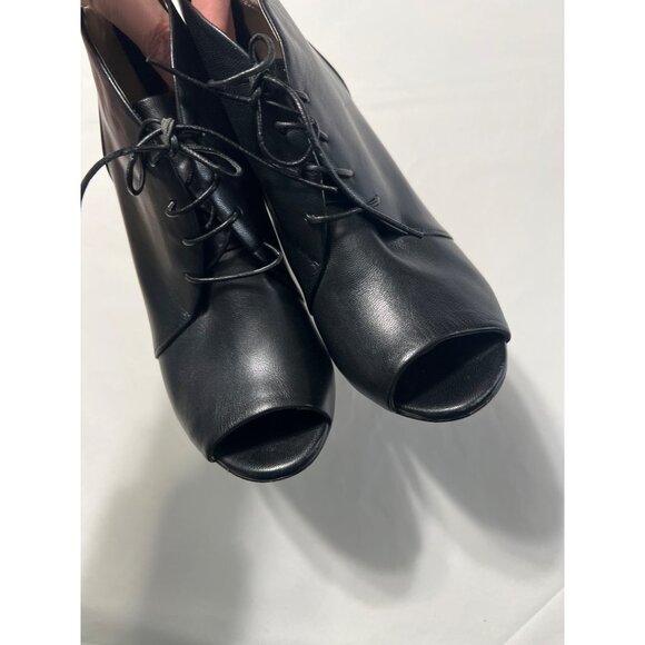 Louise Et Cie Black Leather Peep-Toe Ankle Booties Size 8 - Picture 5 of 10